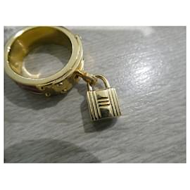Hermès-anneau de foulard hermès modéle kelly croco boite-Bijouterie dorée