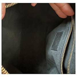 Louis Vuitton-Pequena mala-Castanho escuro