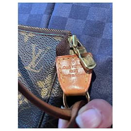 Louis Vuitton-Louis Vuitton accessories pouch-Brown