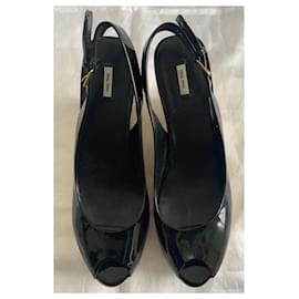 Miu Miu-Zapatos de tacón-Negro