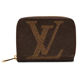 Louis Vuitton-Pochette à monnaie Zippy inversée géante monogramme marron Louis Vuitton-Marron