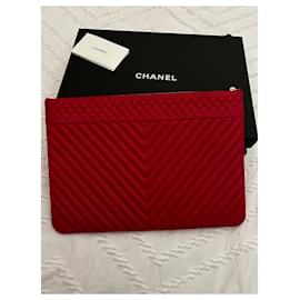 Chanel-Fazzoletto-Rosso