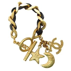 Chanel-PULSERA VINTAGE CHANEL 1995 PULSERA DE PIEL Y CADENA CON LOGO CC DE MOON STAR CHARMS-Dorado