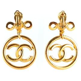 Chanel-Brincos Chanel CC-Dourado