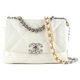 Chanel-CHANEL Handtaschen Chanel 19-Weiß