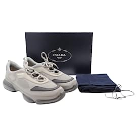 Prada-Prada Cloud Bust Sneakers aus grauem Synthetikmaterial-Grau