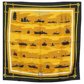 Hermès, Carré "Feux de routes aperçus la nuit en mer" Moutarde