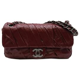 Chanel-Chanel Red Medium Glazed Calfskin Twisted Flap-Red,Other