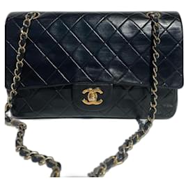 Chanel-Bolso de mano clásico de Chanel-Negro
