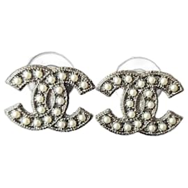 Chanel-Boucles d'oreilles logo CC A14S BHW classiques avec perles et boîte-Noir