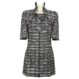 Chanel-Nueva chaqueta de tweed con cinta negra por 14,000 dólares.-Negro
