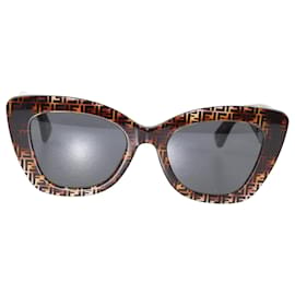 Fendi-Fendi Brown Zucca Cat Eye Sunglasses-Brown