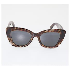 Fendi-Gafas de sol estilo ojo de gato en marrón Zucca de Fendi-Castaño