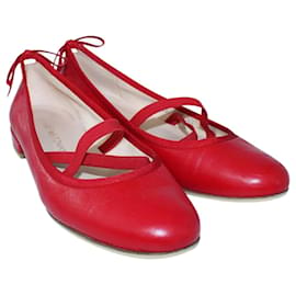 Stuart Weitzman-Chaussures plates en cuir rouge-Rouge