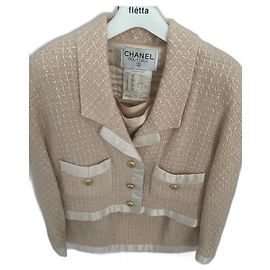 Chanel Vintage beige suit set with gold button Beige