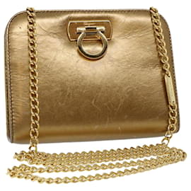 Salvatore Ferragamo-Salvatore Ferragamo Gancini Chain Shoulder Bag Leather Gold Auth 53278-Dorado