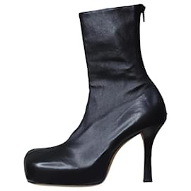 Bottega Veneta-Black concealed platform leather boots - size EU 41-Black