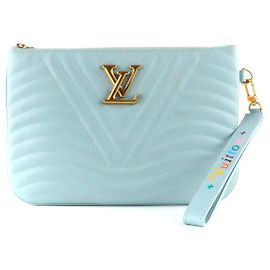 LOUIS VUITTON Bolsas clutch Capucines Azul