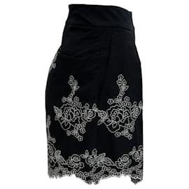 Autre Marque-Erdem – Schwarze Shorts „Violetta“ mit weißer Stickerei-Schwarz
