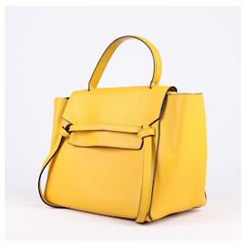Céline-CELINE Mini bolsa de cinto de couro de bezerro liso em amarelo-Amarelo