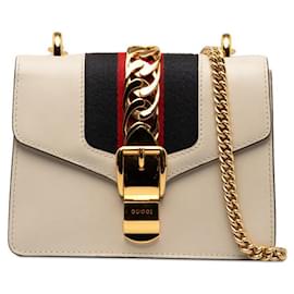 Gucci-Bolso de hombro Gucci pequeño Sylvie Bolso de hombro de cuero 431666 en buen estado-Otro