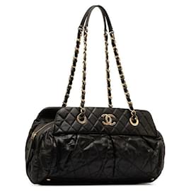 Chanel-Gesteppte Bowlingtasche mit Kette „CC“-Andere