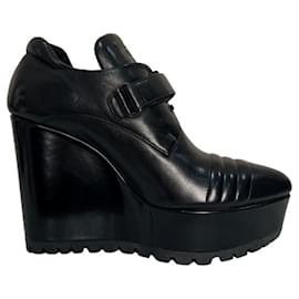 Prada-PRADA ANKLE BOOTS-Preto