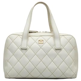 Chanel-CHANEL Handbags-White