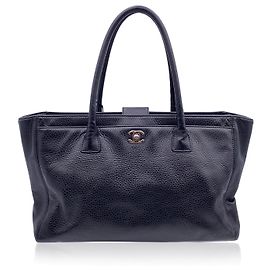 Exécutif du sac cabas Chanel Noir