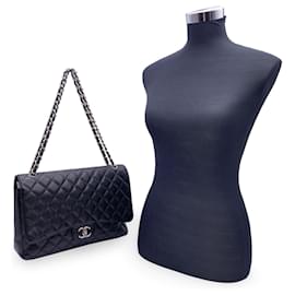 Chanel-Chanel shoulder bag Timeless/classique-Black