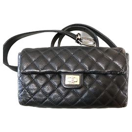 Pochete Chanel de couro de cordeiro preto Preto