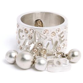 Chanel 06C Ring TDD53/54 Resort 06 in silver metal, openwork design, size US6 3/4. Silvery