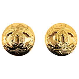 Chanel-Orecchini a clip CC in oro Chanel-D'oro