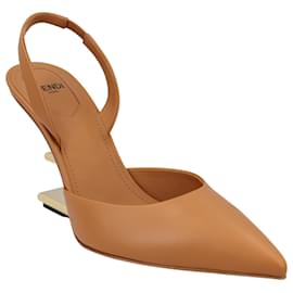 Fendi-Fendi First - slingbacks de couro marrom com salto alto-Marrom,Bege