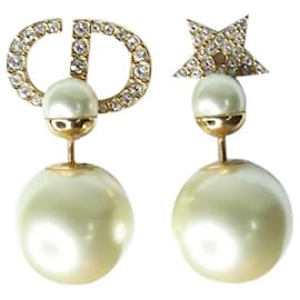 Christian Dior-Mit Gold ausgekleidete Perlen-Tribales-Ohrringe - Größe-Golden