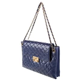 Chanel-Bolso Chanel de piel de cabra azul patente con solapa de acordeón en forma de sobre.-Azul