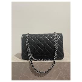 Chanel-Bolsas CHANEL T.  Couro-Preto