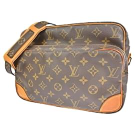 Louis Vuitton-Louis Vuitton Nile-Marrom