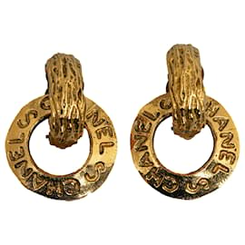 Chanel-Boucles d'oreilles à clip créoles doublées d'or Chanel-Doré