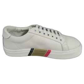 Burberry-Sneaker en cuir avec des détails à rayures-Blanc