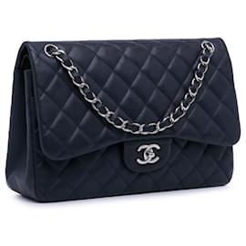 Chanel-Borsa a tracolla con patta blu Chanel Jumbo Classic foderata in caviale-Blu
