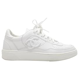 Chanel-White Chanel Leather CC Low-Top Sneakers Size 39-White