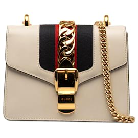 Gucci-White Gucci Mini Sylvie Leather Chain Crossbody Bag-White