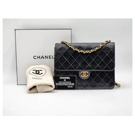Chanel-Bolsa Clássica Pequena com aba Chanel-Preto