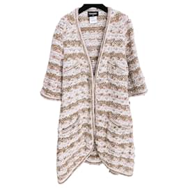 Chanel-Chaqueta de tweed tejida con botones de joya CC.-Beige