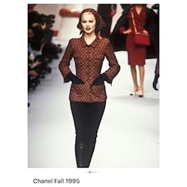 Chanel-Chaquetas de pasarela de 1995-Roja