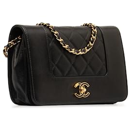 Chanel-Portafoglio Chanel Mademoiselle nero su borsa a tracolla con catena-Nero