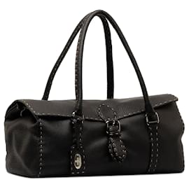 Fendi-Black Fendi Selleria Linda Shoulder Bag-Black
