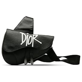 Dior-Schwarze Dior x Stussy Sattel-Umhängetasche mit Bienen-Applikation-Schwarz
