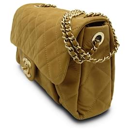 Chanel-Hellbraune Chanel-Schultertasche mit schicker Stepp-Klappe aus mittelbraunem Kalbsleder-Kamel